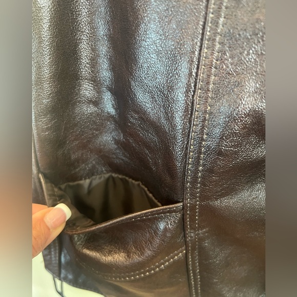 Vance Motorcycle Leather Vest With Eagle Embossing - Picture 5 of 8